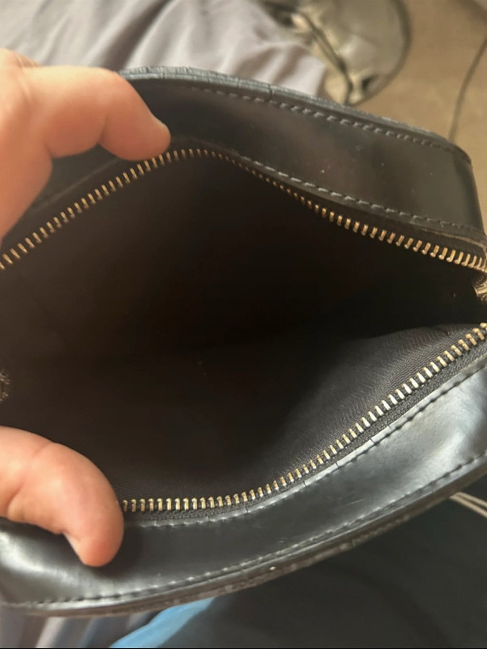 Gucci Black/Gray Monogram Messenger with Red & Navy Web Strap - Picture 4 of 5